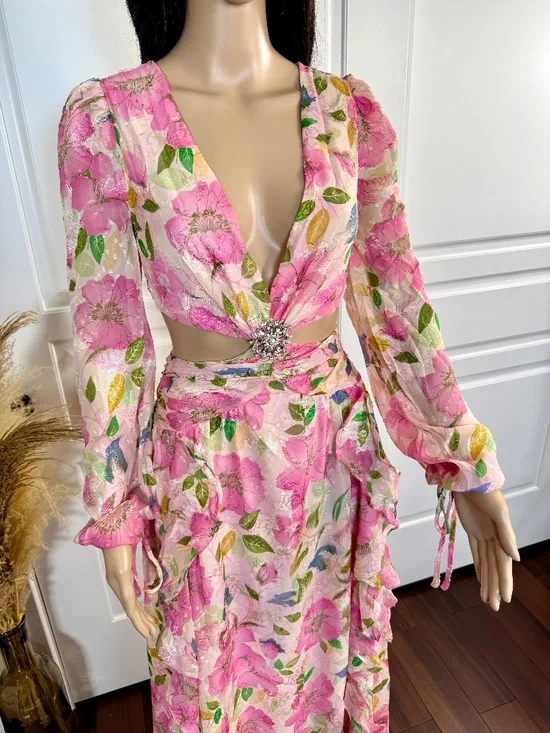 LONG SLEEVE PINK FLORAL MAXI DRESS WITH RUFFLES AND CUTOUT - Picture 10 of 17